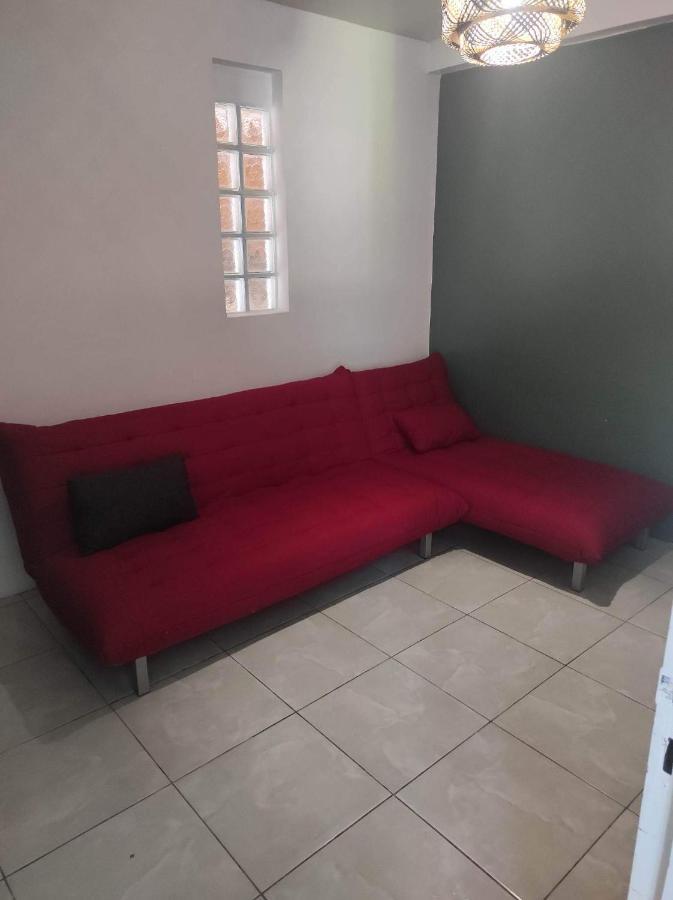 Apartamento Location Saisonniere Les Bibassiers Le Tampon Exterior foto